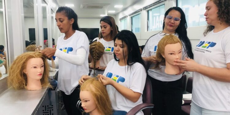 Escola Móvel de Imagem Pessoal do Idep está com inscrições abertas para cursos em Guajará-Mirim até sexta-feira, 18