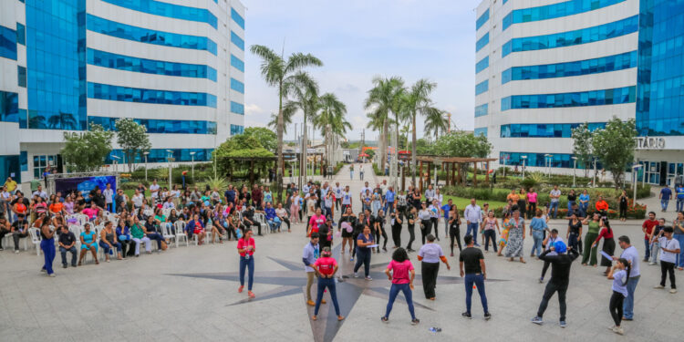 Atividades de integração e gincana são realizadas em comemoração ao Dia do Servidor Público