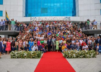 Parabéns a cada servidor público pela dedicação e comprometimento com o futuro de RO