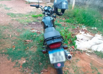 JI-PARANÁ – POLÍCIA MILITAR RECUPERA MOTOCICLETA FURTADA EM URUPÁ