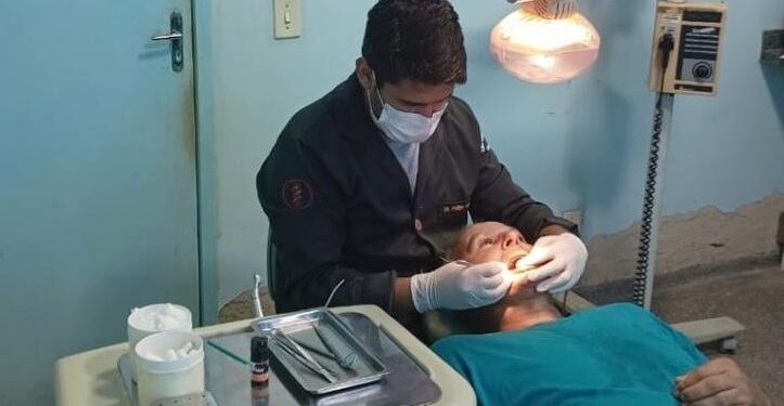 Serviços odontológicos gratuitos são oferecidos em unidades de saúde de Porto Velho