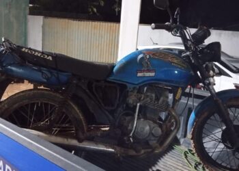 Polícia Militar prende motociclista por adulteração de veículo e direção perigosa em Cujubim