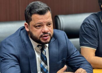 Edevaldo Neves solicita explicações sobre alteração no atendimento da Unisp de Nova Mamoré