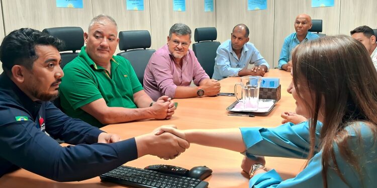 Lebrinha organiza reunião na Sesau para discutir melhorias na saúde em Alvorada do Oeste e Castanheiras
