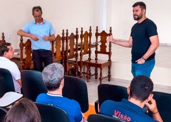Nim Barroso mobiliza empresários e lideranças para debater demandas de Santa Luzia do Oeste
