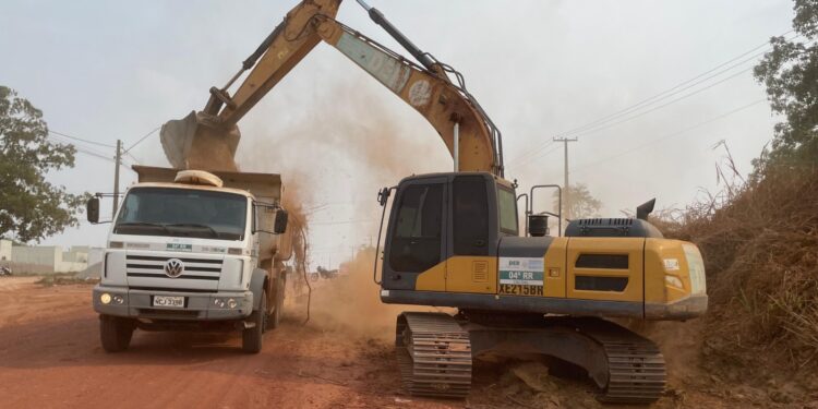 Cirone Deiró anuncia mais asfalto para avenida Sete de Setembro, em Cacoal