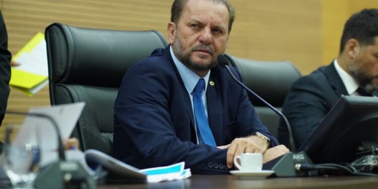 Cirone Deiró pede agilidade na aprovação de nova lei de fiscalização das empresas de energia elétrica