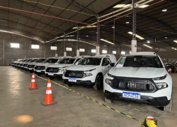 Governo de RO realiza entrega de 45 novas caminhonetes para o Departamento de Trânsito