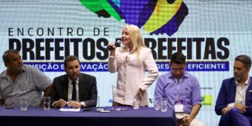 Ieda Chaves incentiva gestores municipais a cuidar das pessoas e dos animais em novos mandatos