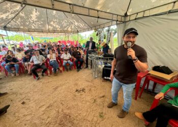 Deputado Ribeiro debate fortalecimento da produção de cacau em Buritis