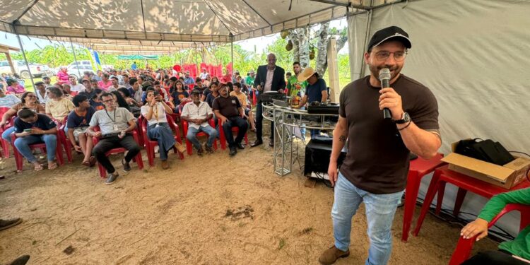 Deputado Ribeiro debate fortalecimento da produção de cacau em Buritis