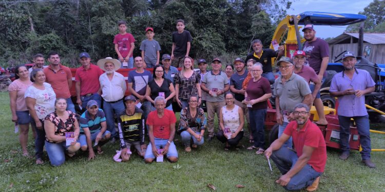 Cláudia de Jesus reforça agricultura familiar de Nova União