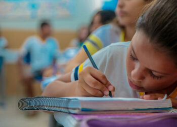 Governo de RO monitora desempenho da educação no estado através do Sistema de Avaliação Educacional