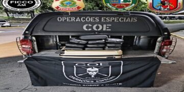 FICCO/AM prende uma mulher por tráfico de drogas e apreende mais de 13kg de maconha