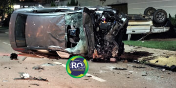 Grave acidente de trânsito deixa três vítimas é dois carros capotados – Veja o Vídeo