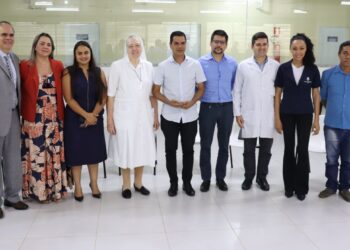 Governo e Hospital Santa Marcelina firmam convênio após articulação de Cláudia de Jesus
