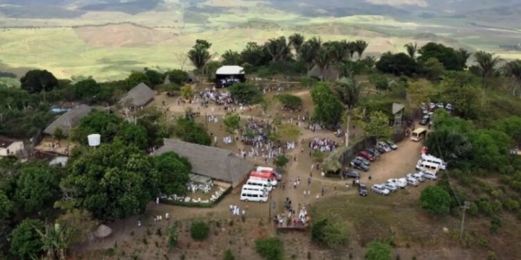 Acidente com ônibus deixa pelo menos 17 mortos