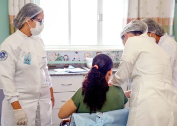 Lei de autoria do deputado Alan Queiroz que garante assistência para gestantes e mães na saúde pública é aprovada