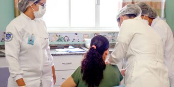 Lei de autoria do deputado Alan Queiroz que garante assistência para gestantes e mães na saúde pública é aprovada