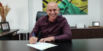 Governo sanciona PL de Ezequiel Neiva que reconhece má-formação congênita como deficiência física