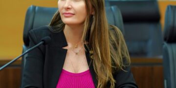 Lebrinha entrega colhedora de milho e fortalece agricultura familiar em Urupá