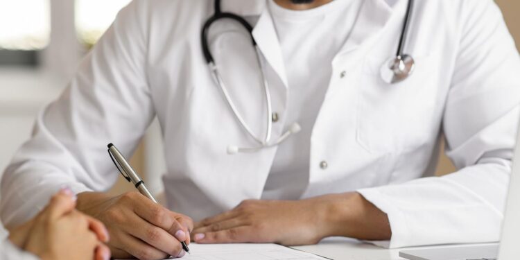 Contratação de médicos fortalece atendimento nos municípios”, diz deputada Cláudia de Jesus