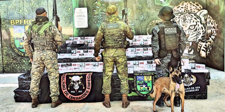 POLÍCIA MILITAR APREENDE 35 MIL MAÇOS DE CIGARROS CONTRABANDEADOS EM OPERAÇÃO NA FRONTEIRA
