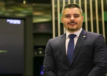 Deputado Thiago Flores declara posição contrária ao PL 4614/2024 e reforça compromisso com pessoas com deficiência em semana de conscientização
