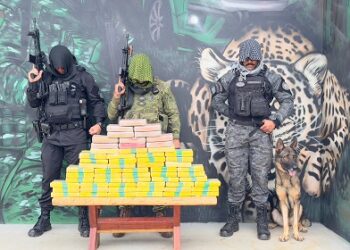 VEJA O VIDEO: OPERAÇÃO NA FRONTEIRA APREENDE 62 QUILOS DE DROGAS EM VEÍCULO