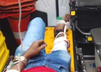 Homem foi socorrido as pressas após leva tiros