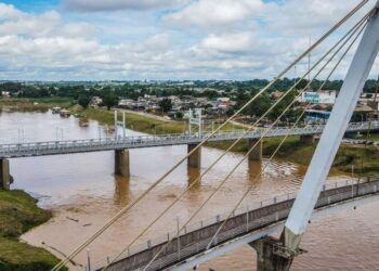 Nível do Rio Acre continua subindo e deve atingir 10 metros até meio-dia, diz Defesa Civil
