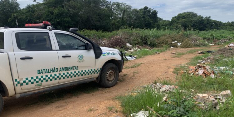 PMRO Combate Descarte Irregular de Resíduos Sólidos em Costa Marques
