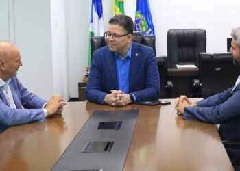 Ezequiel Neiva alinha investimentos e parcerias para atender demandas dos municípios