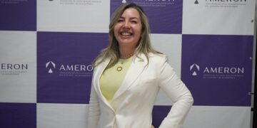 Fabíola Cristina Inocêncio é eleita presidente da Ameron para o biênio 2025-2026