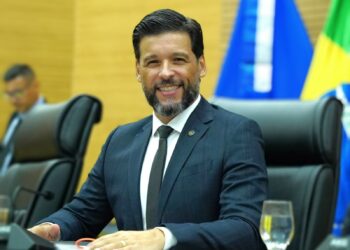 Agora é lei: Projeto do Deputado Camargo regula o uso do Cordão de Girassol e cria campanha de conscientização sobre doenças ocultas.