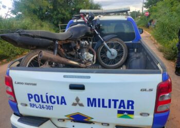 10º BPM – POLÍCIA MILITAR RECUPERA MOTOCICLETA FURTADA E APREENDE OBJETOS EM ALTA FLORESTA D’OESTE