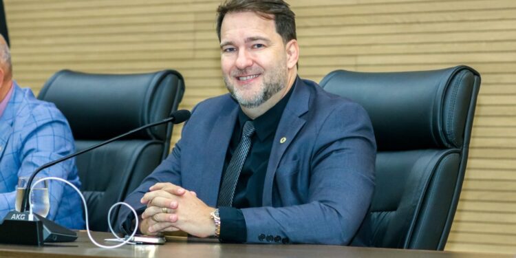 DER atende indicação e inicia recuperação da RO-420 entre Buritis e Nova Mamoré