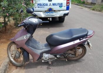Polícia Militar recupera motocicleta furtada