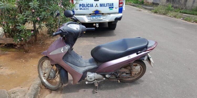 Polícia Militar recupera motocicleta furtada