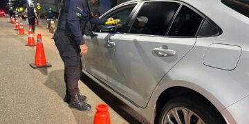 Consequências de dirigir sob efeito do álcool são alertadas pelo Detran-RO durante operação