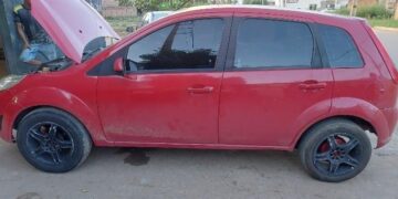Polícia Militar recupera carro furtado em Ariquemes