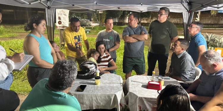 Eyder Brasil propõe soluções para as demandas da comunidade do Bairro Novo