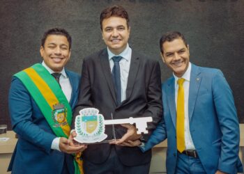 Deputado Cássio Gois participa da Solenidade de Posse dos eleitos de Cacoal e reforça compromisso com a cidade
