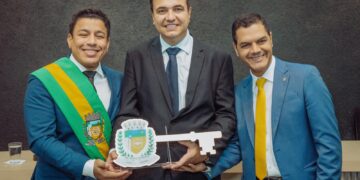 Deputado Cássio Gois participa da Solenidade de Posse dos eleitos de Cacoal e reforça compromisso com a cidade
