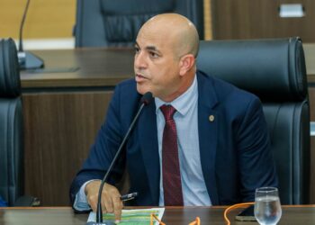 Assembleia derruba veto ao PLC do deputado Ismael Crispin e garante direitos aos professores readaptados da Seduc