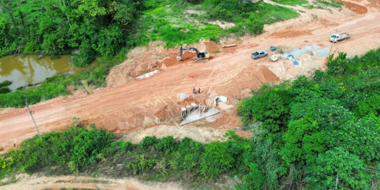 Deputada Dra. Taíssa anuncia conclusão da fase de drenagem na pavimentação asfáltica de Jacinópolis