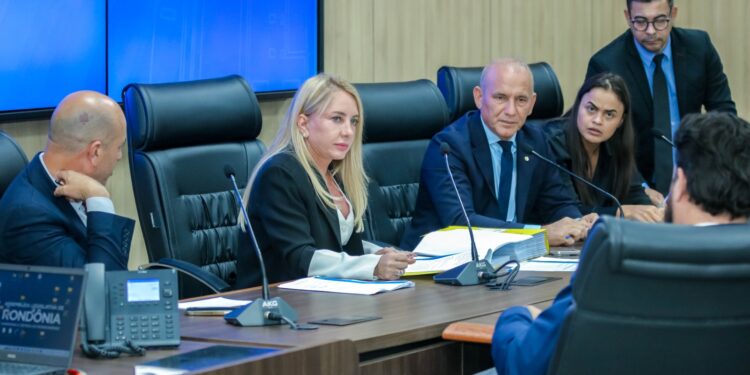 Deputados estaduais aprovam orçamento do Governo de Rondônia para 2025