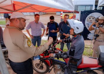Prefeitura de Porto Velho realiza primeira blitz educativa do ano com foco em segurança