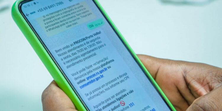 Chama no WhatsApp: troca de mensagens com Procon ajuda na proteção de direitos dos consumidores em Rondônia