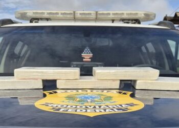 PRF apreende 5 Kg de cloridrato de cocaína sendo transportados em ônibus na BR-364